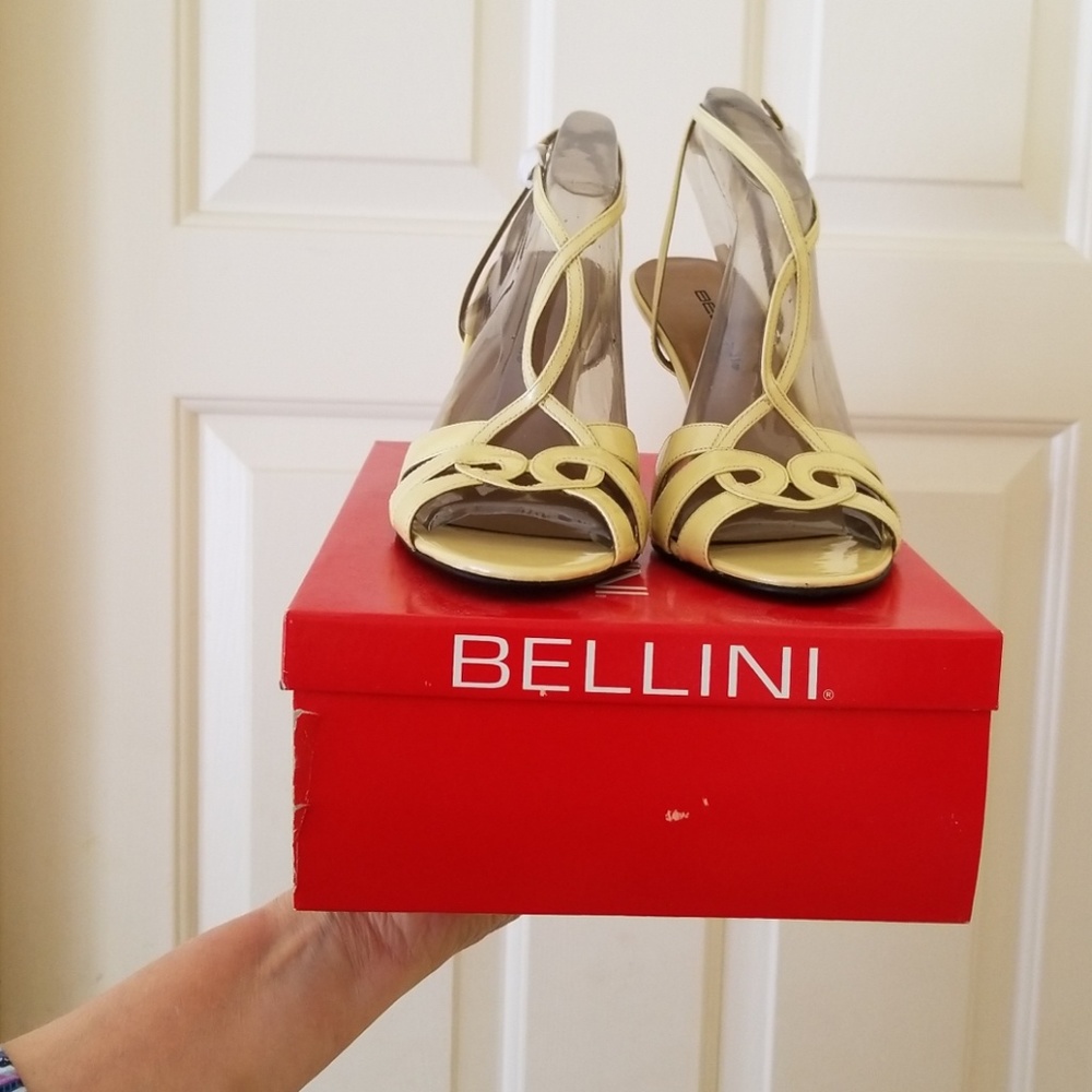 BELLINI PUMPS NEVER WORN